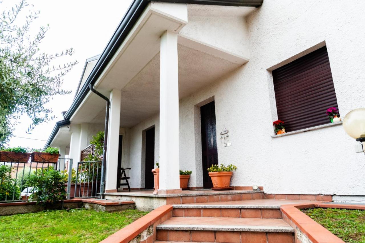 B&B Il Girasole Ortonovo Kültér fotó