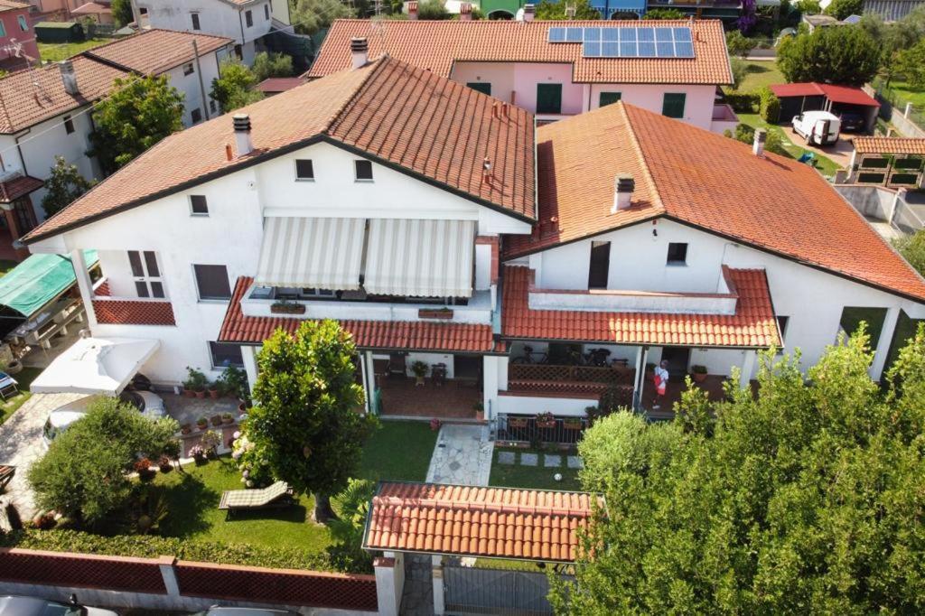 B&B Il Girasole Ortonovo Kültér fotó