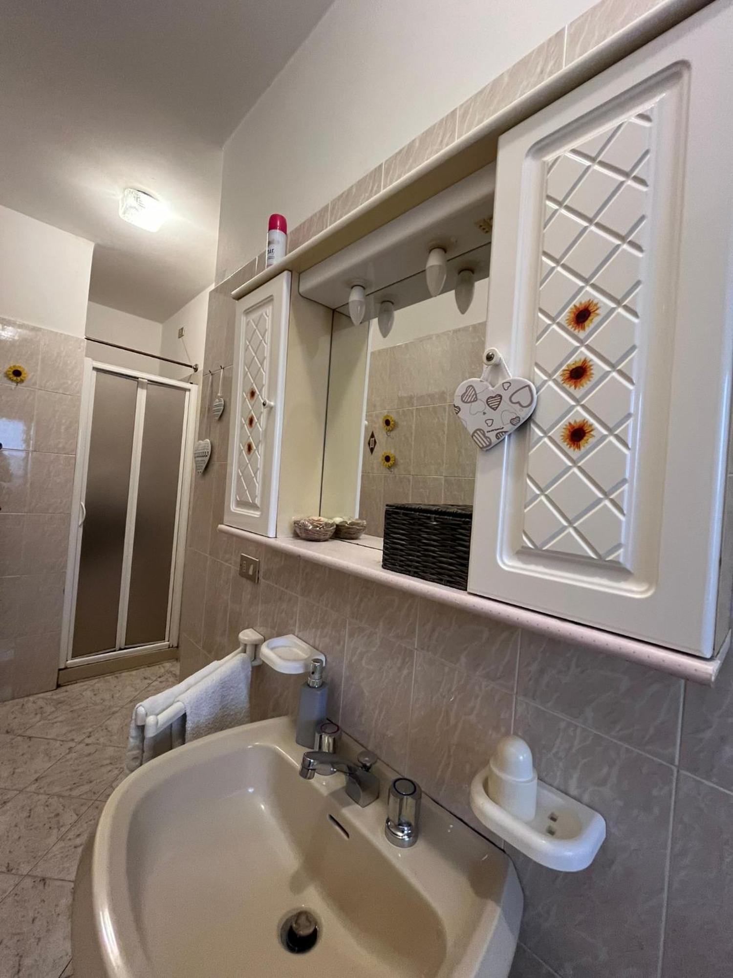 B&B Il Girasole Ortonovo Kültér fotó